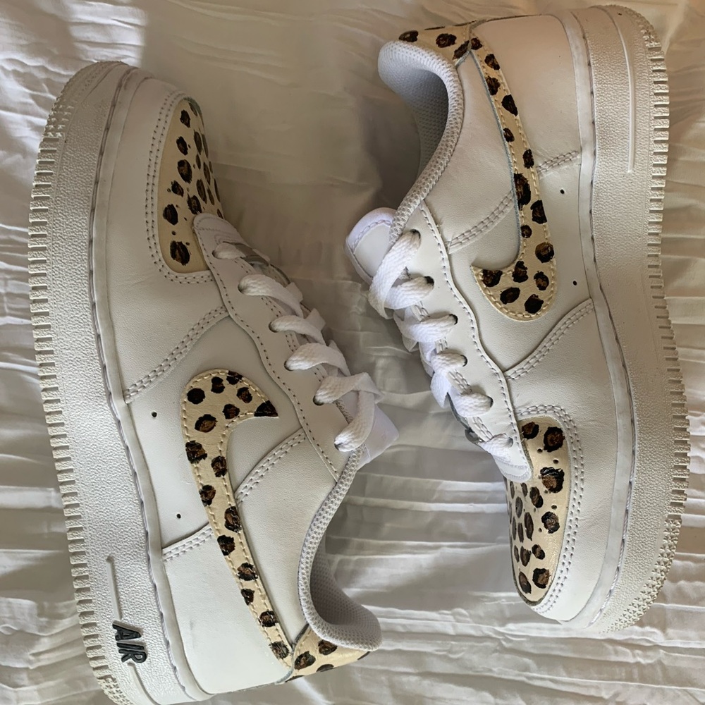 SOLD ON CURTSEY❌Customized Air Force 1